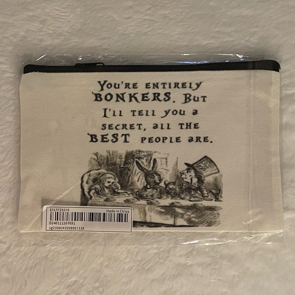 Alice In Wonderland Pouch Makeup Zippered​